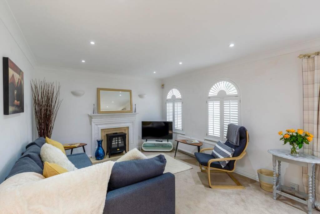 A Cheerful Three Bedroom House In Leafy Lytham Lytham St Annes Exteriér fotografie